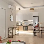 Papanikolis Апартаменты *