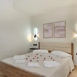 Апартаменты Papanikolis Нидри