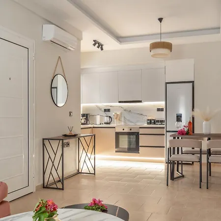 Papanikolis Apartment *